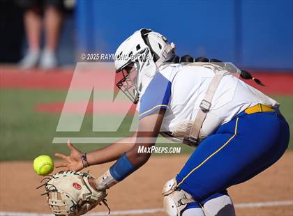 Thumbnail 1 in Dos Palos vs. Orcutt Academy (CIFCS - Division V Championship) photogallery.