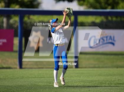 Thumbnail 1 in Dos Palos vs. Orcutt Academy (CIFCS - Division V Championship) photogallery.