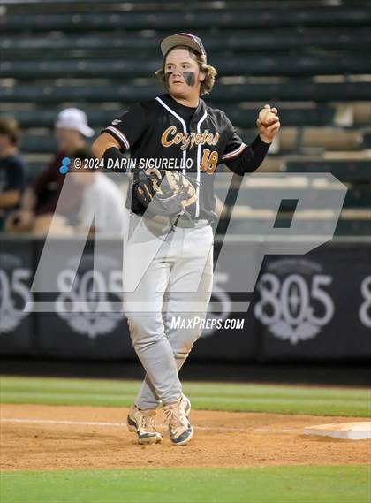 Thumbnail 2 in Campo Verde vs Nogales (AIA 5A L Round 3B Playoffs) photogallery.