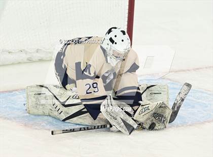 Thumbnail 3 in Conard vs.  Newington Co-op (CIAC D3 Final) photogallery.