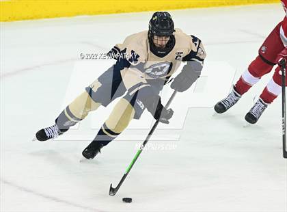 Thumbnail 3 in Conard vs.  Newington Co-op (CIAC D3 Final) photogallery.