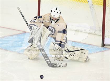 Thumbnail 3 in Conard vs.  Newington Co-op (CIAC D3 Final) photogallery.