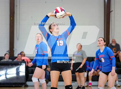 Thumbnail 3 in Chilton County vs Jemison (Chilton County Tournament) photogallery.