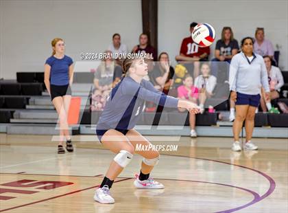 Thumbnail 3 in Chilton County vs Jemison (Chilton County Tournament) photogallery.