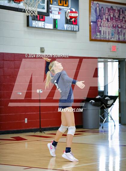 Thumbnail 3 in Chilton County vs Jemison (Chilton County Tournament) photogallery.