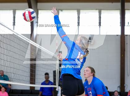 Thumbnail 3 in Chilton County vs Jemison (Chilton County Tournament) photogallery.