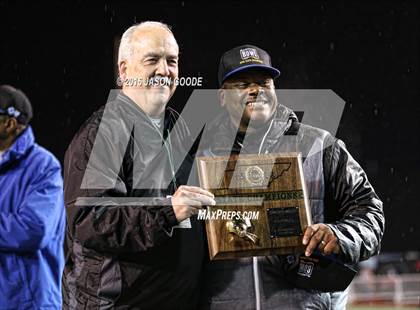 Thumbnail 1 in Whitehaven vs. Oakland  (TSSAA Division I Class 6A Final) photogallery.
