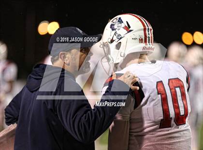 Thumbnail 3 in Whitehaven vs. Oakland  (TSSAA Division I Class 6A Final) photogallery.
