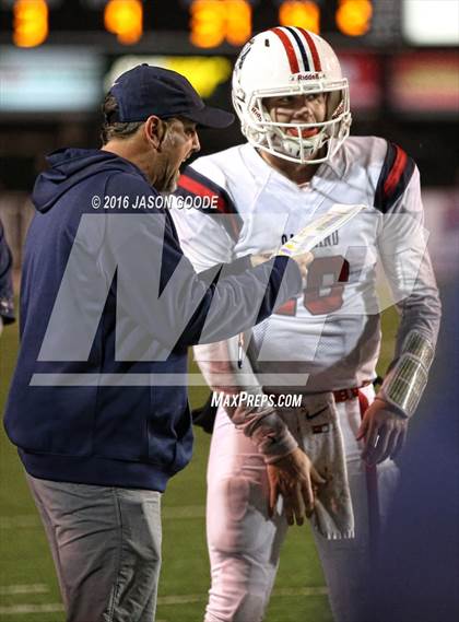 Thumbnail 2 in Whitehaven vs. Oakland  (TSSAA Division I Class 6A Final) photogallery.