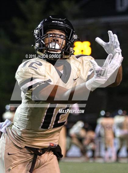 Thumbnail 3 in Whitehaven vs. Oakland  (TSSAA Division I Class 6A Final) photogallery.