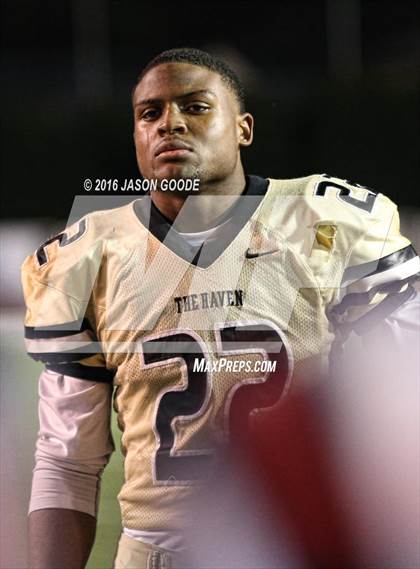 Thumbnail 1 in Whitehaven vs. Oakland  (TSSAA Division I Class 6A Final) photogallery.