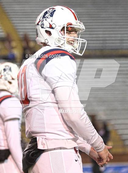 Thumbnail 1 in Whitehaven vs. Oakland  (TSSAA Division I Class 6A Final) photogallery.
