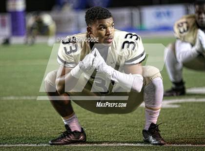 Thumbnail 2 in Whitehaven vs. Oakland  (TSSAA Division I Class 6A Final) photogallery.