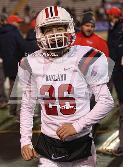 Thumbnail 1 in Whitehaven vs. Oakland  (TSSAA Division I Class 6A Final) photogallery.