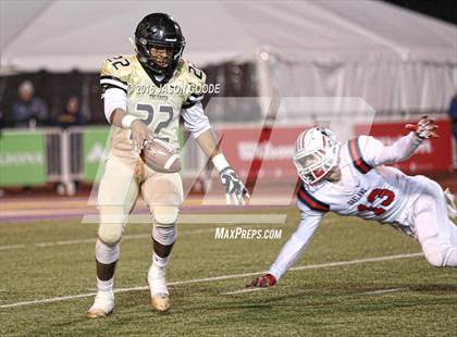 Thumbnail 1 in Whitehaven vs. Oakland  (TSSAA Division I Class 6A Final) photogallery.