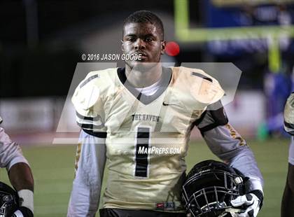 Thumbnail 3 in Whitehaven vs. Oakland  (TSSAA Division I Class 6A Final) photogallery.
