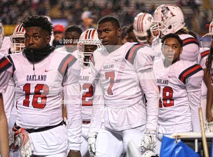 Thumbnail 2 in Whitehaven vs. Oakland  (TSSAA Division I Class 6A Final) photogallery.