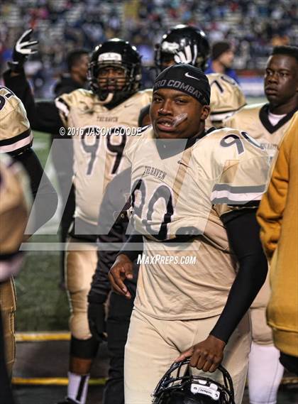 Thumbnail 2 in Whitehaven vs. Oakland  (TSSAA Division I Class 6A Final) photogallery.