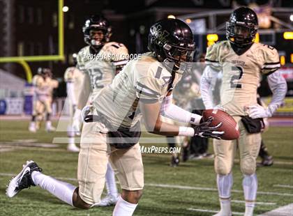 Thumbnail 3 in Whitehaven vs. Oakland  (TSSAA Division I Class 6A Final) photogallery.