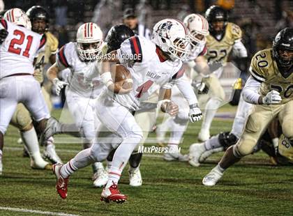 Thumbnail 2 in Whitehaven vs. Oakland  (TSSAA Division I Class 6A Final) photogallery.