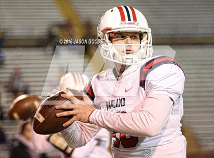 Thumbnail 3 in Whitehaven vs. Oakland  (TSSAA Division I Class 6A Final) photogallery.