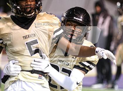 Thumbnail 1 in Whitehaven vs. Oakland  (TSSAA Division I Class 6A Final) photogallery.