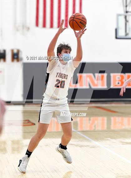 Thumbnail 2 in Athens @ Illini Bluffs photogallery.