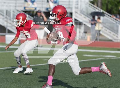 Thumbnail 2 in Belen Jesuit vs. Key West photogallery.