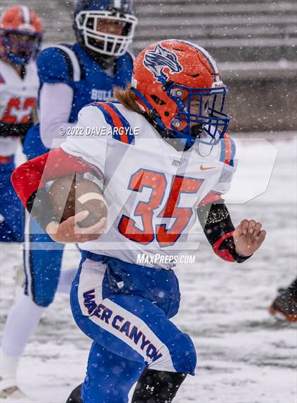 Thumbnail 2 in Gunnison Valley vs. Water Canyon (UHSAA 8-Man Semifinal) photogallery.