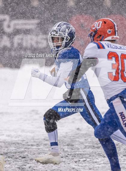 Thumbnail 3 in Gunnison Valley vs. Water Canyon (UHSAA 8-Man Semifinal) photogallery.