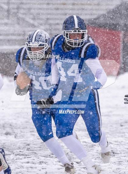 Thumbnail 3 in Gunnison Valley vs. Water Canyon (UHSAA 8-Man Semifinal) photogallery.