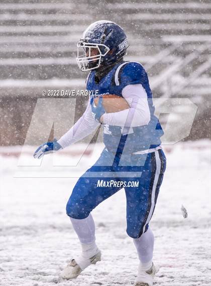 Thumbnail 3 in Gunnison Valley vs. Water Canyon (UHSAA 8-Man Semifinal) photogallery.