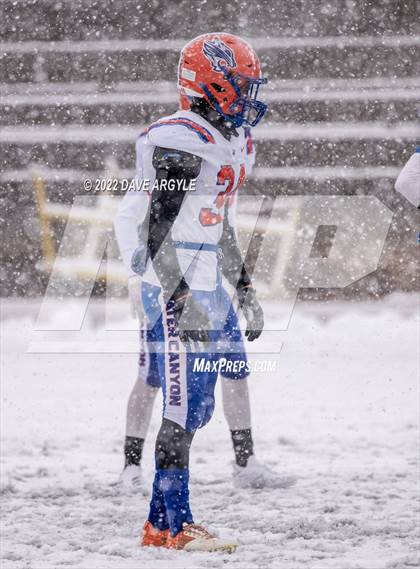 Thumbnail 3 in Gunnison Valley vs. Water Canyon (UHSAA 8-Man Semifinal) photogallery.