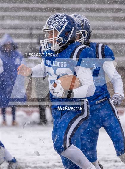 Thumbnail 3 in Gunnison Valley vs. Water Canyon (UHSAA 8-Man Semifinal) photogallery.