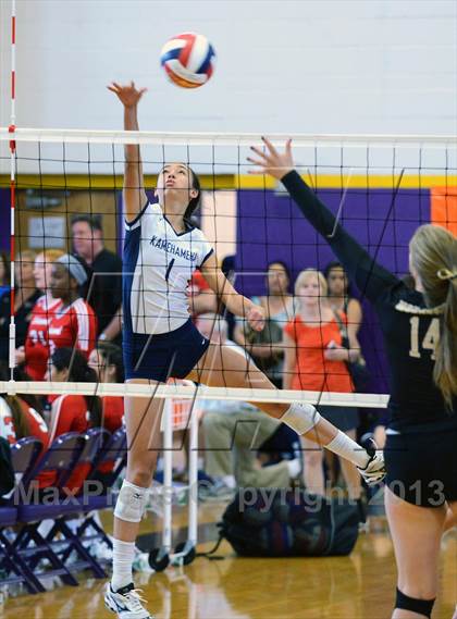 Thumbnail 2 in Archbishop Mitty vs. Kamehameha (Durango Fall Classic) photogallery.