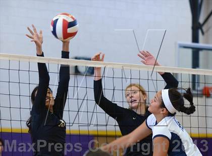 Thumbnail 1 in Archbishop Mitty vs. Kamehameha (Durango Fall Classic) photogallery.