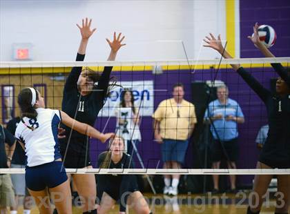 Thumbnail 2 in Archbishop Mitty vs. Kamehameha (Durango Fall Classic) photogallery.
