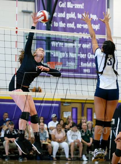 Thumbnail 2 in Archbishop Mitty vs. Kamehameha (Durango Fall Classic) photogallery.