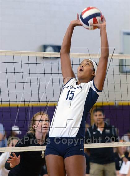 Thumbnail 1 in Archbishop Mitty vs. Kamehameha (Durango Fall Classic) photogallery.