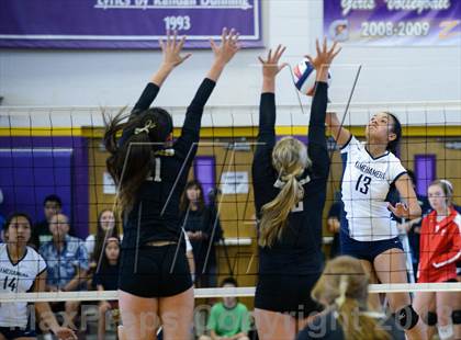 Thumbnail 2 in Archbishop Mitty vs. Kamehameha (Durango Fall Classic) photogallery.