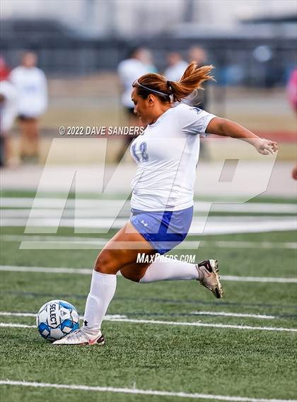 Thumbnail 3 in Hardin-Jefferson vs. Needville (Waller Classic) photogallery.