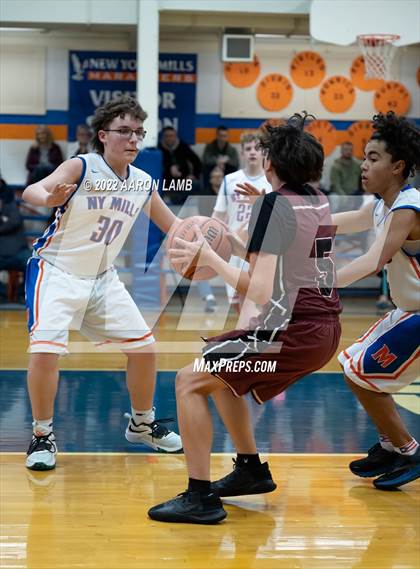 Thumbnail 1 in Oriskany Central School@New York Mills JR Varsity photogallery.