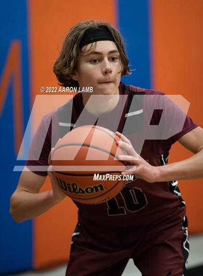 Thumbnail 2 in Oriskany Central School@New York Mills JR Varsity photogallery.