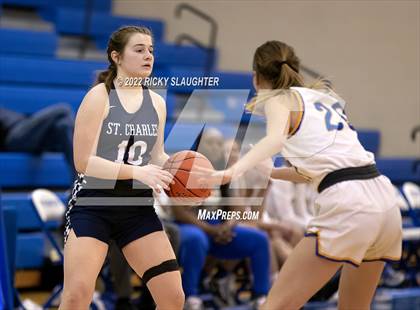 Thumbnail 1 in St. Charles vs  Burroughs (MSHSAA Class 4  Quarterfinal Playoff)  photogallery.