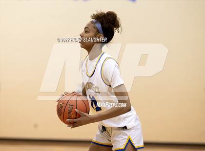 Thumbnail 2 in St. Charles vs  Burroughs (MSHSAA Class 4  Quarterfinal Playoff)  photogallery.