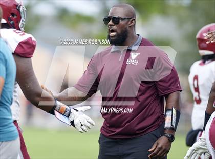 Thumbnail 2 in Raines @ Ribault photogallery.