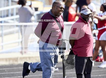 Thumbnail 2 in Raines @ Ribault photogallery.