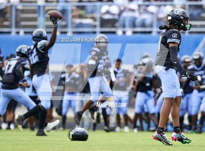 Thumbnail 1 in Raines @ Ribault photogallery.