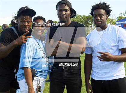 Thumbnail 2 in Raines @ Ribault photogallery.