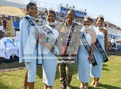 Thumbnail 3 in Raines @ Ribault photogallery.